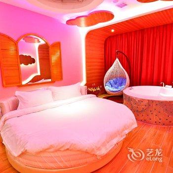 天鹅恋情侣主题酒店(西安小寨店)酒店提供图片