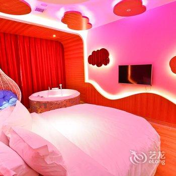 天鹅恋情侣主题酒店(西安小寨店)酒店提供图片