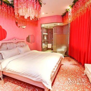 天鹅恋情侣主题酒店(西安小寨店)酒店提供图片