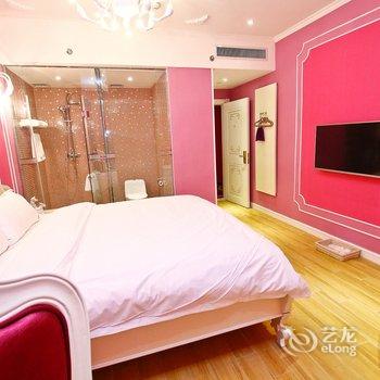 天鹅恋情侣主题酒店(西安小寨店)酒店提供图片