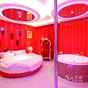 天鹅恋情侣主题酒店(西安小寨店)酒店提供图片