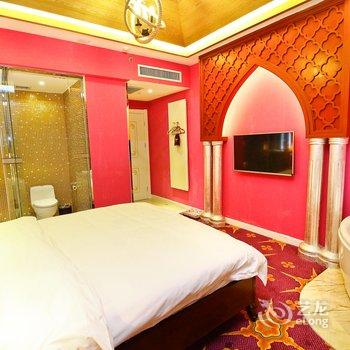 天鹅恋情侣主题酒店(西安小寨店)酒店提供图片