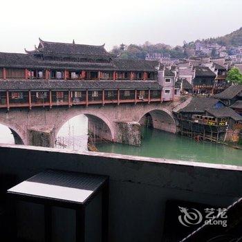 凤凰兄弟人家吊脚楼客栈(旗舰店)酒店提供图片