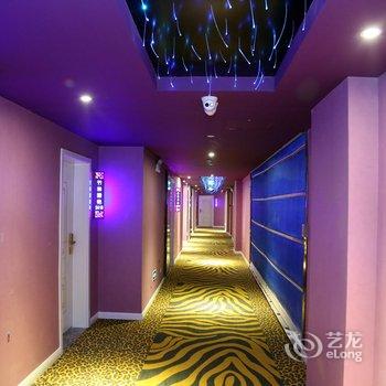 天鹅恋情侣主题酒店(无锡新区)酒店提供图片