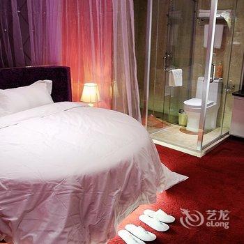 青岛爱悦水晶主题酒店酒店提供图片