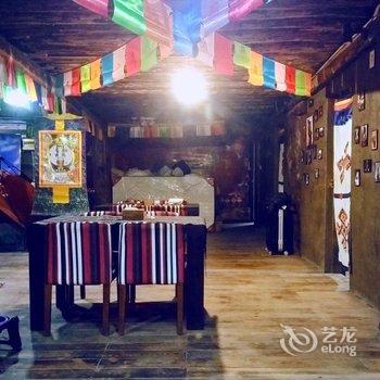 稻城亚丁藏迦主题文化酒店酒店提供图片