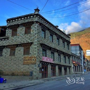 稻城亚丁藏迦主题文化酒店酒店提供图片