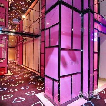 万爱情侣主题酒店(昆明汇都店)酒店提供图片