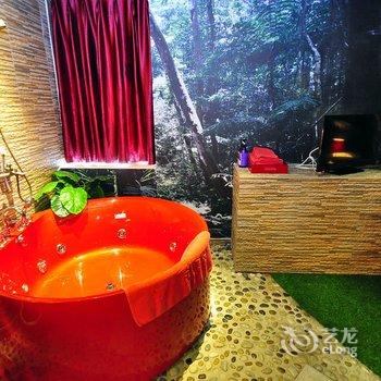 万爱情侣主题酒店(昆明汇都店)酒店提供图片