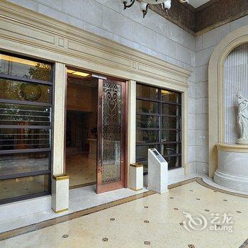 万爱情侣主题酒店(昆明汇都店)酒店提供图片