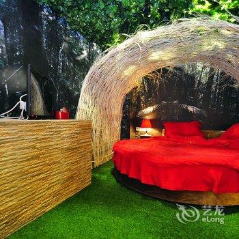 万爱情侣主题酒店(昆明汇都店)酒店提供图片