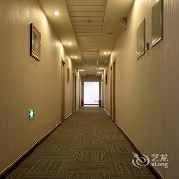 都市118招远罗峰北商城店酒店提供图片