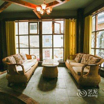 凤凰WE旅店酒店提供图片