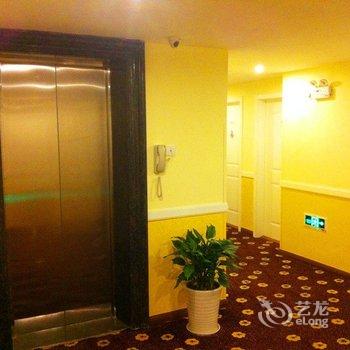 美橙主题酒店(靖江时代广场店)(原99皇冠连锁酒店)酒店提供图片