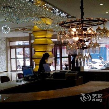 镇平石佛寺万隆酒店酒店提供图片