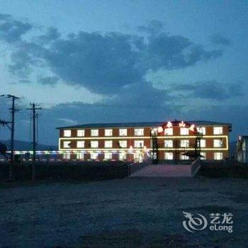 丰宁坝上彩云山庄酒店提供图片