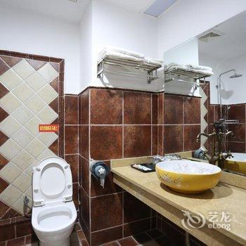 张家界溪布街陆号客栈酒店提供图片