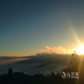 元阳云顶客栈酒店提供图片