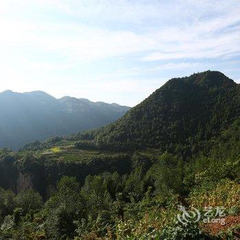 张家界老屋场山水田园客栈景区空中田园店酒店提供图片