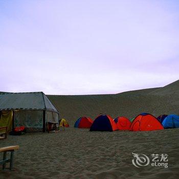 敦煌星星的轨迹沙漠露营基地住宿酒店提供图片