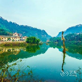 峨眉山清音阁映湖山庄酒店提供图片