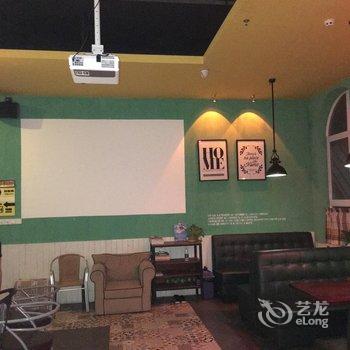 海口米卢斯的轮子影院式主题酒店酒店提供图片