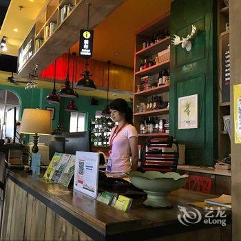 海口米卢斯的轮子影院式主题酒店酒店提供图片