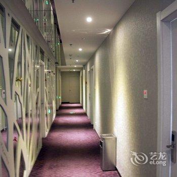 射阳艾舍时尚主题旅馆(解放东路店)酒店提供图片