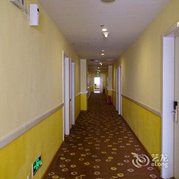 如家酒店·NEO(乌鲁木齐碾子沟汽车站店)酒店提供图片