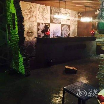 镇江滚石主题酒店酒店提供图片