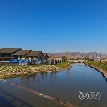 涞源荆山云宿酒店提供图片