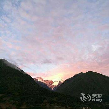 海螺沟一念时光旅舍酒店提供图片