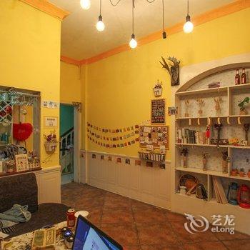 相遇凤凰南方姑娘主题客栈酒店提供图片