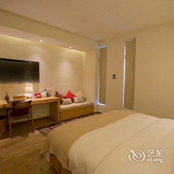 泸沽湖诗莉莉泛蜜月·昂月精品度假酒店酒店提供图片