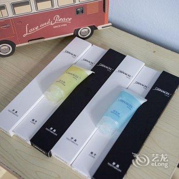 厦门北站狗窝主题驿站酒店提供图片