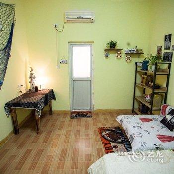 厦门北站狗窝主题驿站酒店提供图片