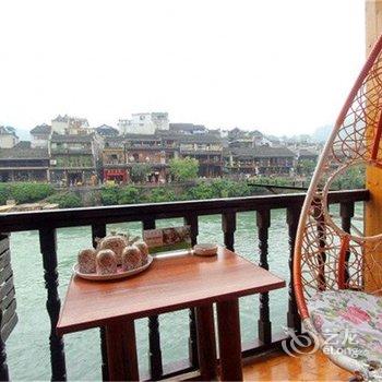 凤凰兄弟人家吊脚楼客栈(旗舰店)酒店提供图片