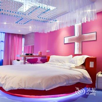 衡阳诺爱情侣酒店南华大学店酒店提供图片
