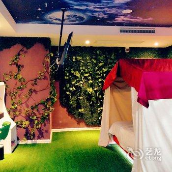 衡阳诺爱情侣酒店南华大学店酒店提供图片