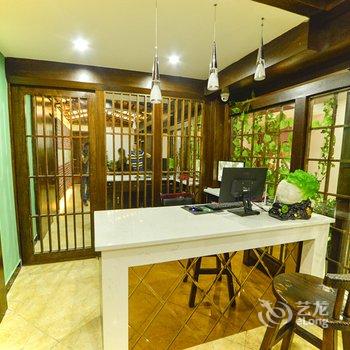张家界夜泊禾田风格主题客栈酒店提供图片