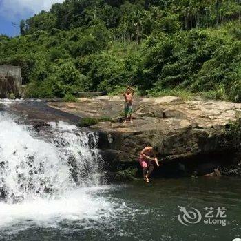 万宁一海一墅海边客栈酒店提供图片