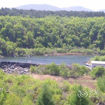 牡丹江镜泊湖小瀑布商务会馆B座酒店提供图片