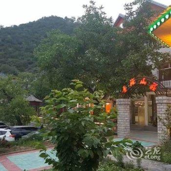 保定白草畔晋源山庄酒店提供图片