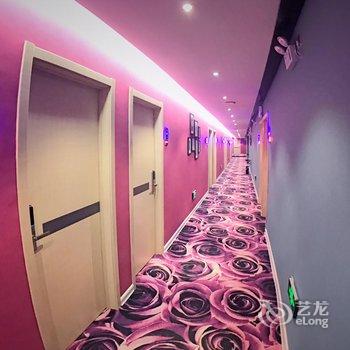 淮北微爱主题酒店酒店提供图片