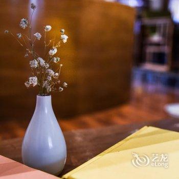 泸沽湖诗和远方文化主题客栈酒店提供图片