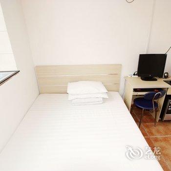 青岛好来屋旅馆汽车北站店酒店提供图片