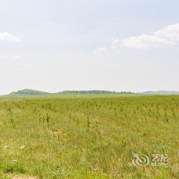 赤峰乌兰布统坝上草原塔拉额吉住宿酒店提供图片