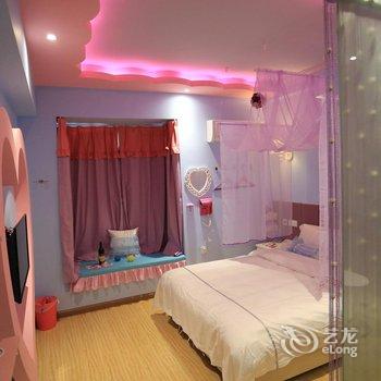 毕节A加物语浪漫主题公寓清毕路店酒店提供图片