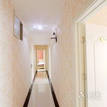 青岛栈桥时尚度假日租房酒店提供图片