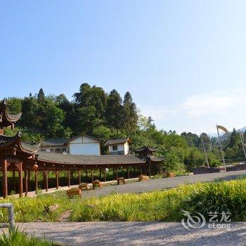 沐川悦氏山庄酒店提供图片